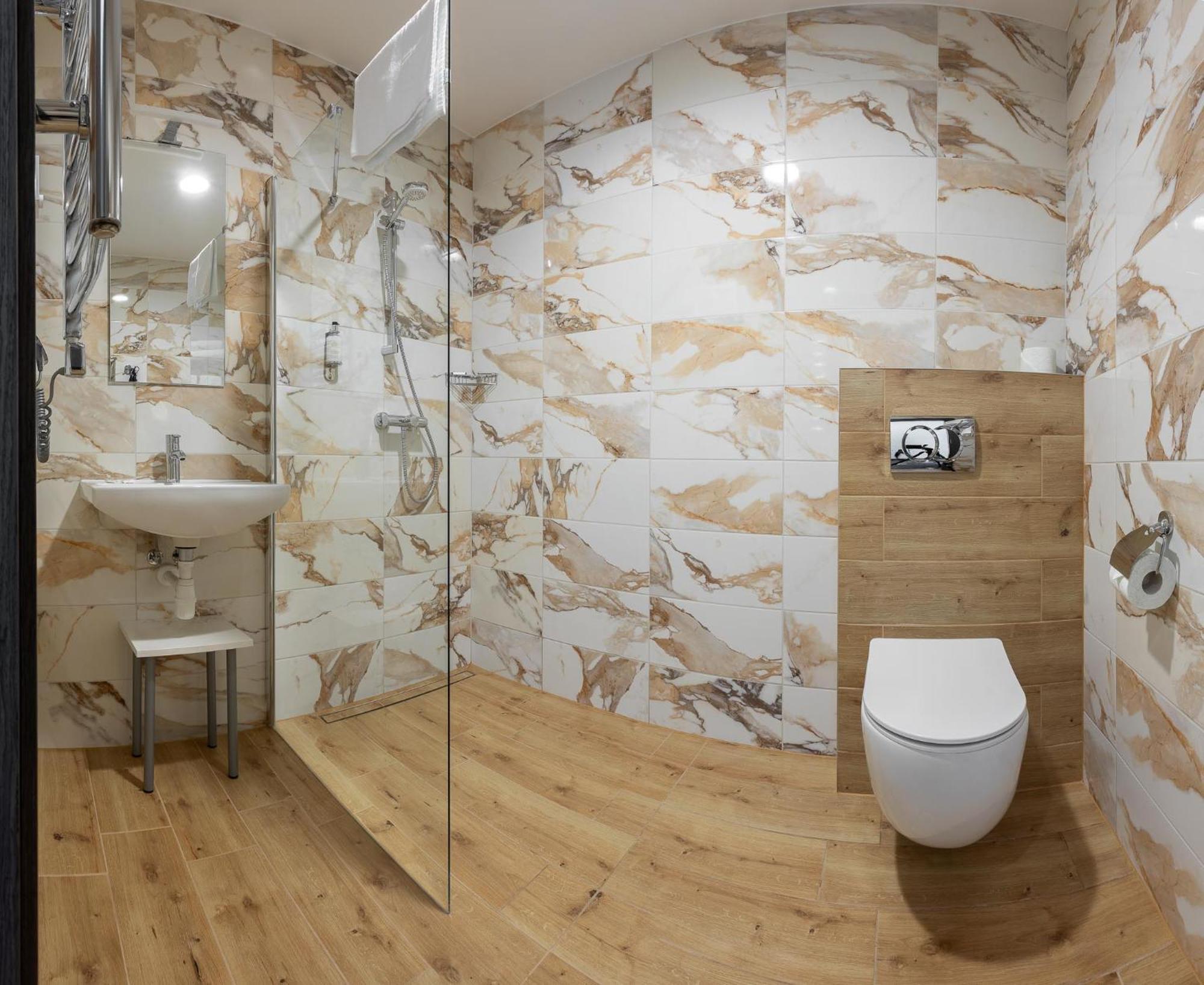 Algiro Hotel Kaunas Ngoại thất bức ảnh