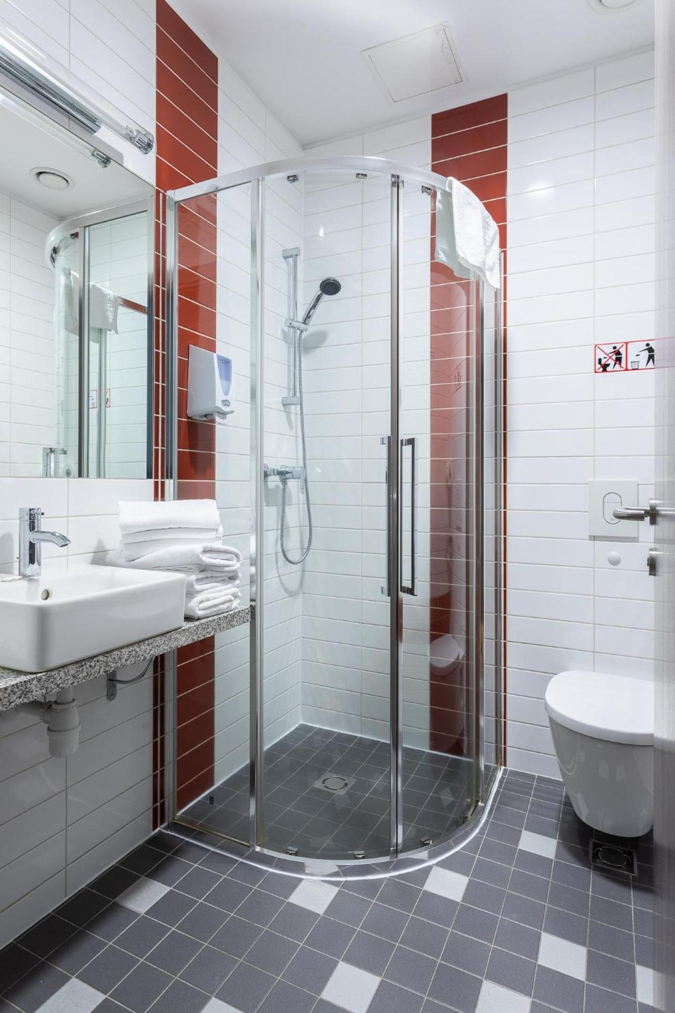Algiro Hotel Kaunas Ngoại thất bức ảnh