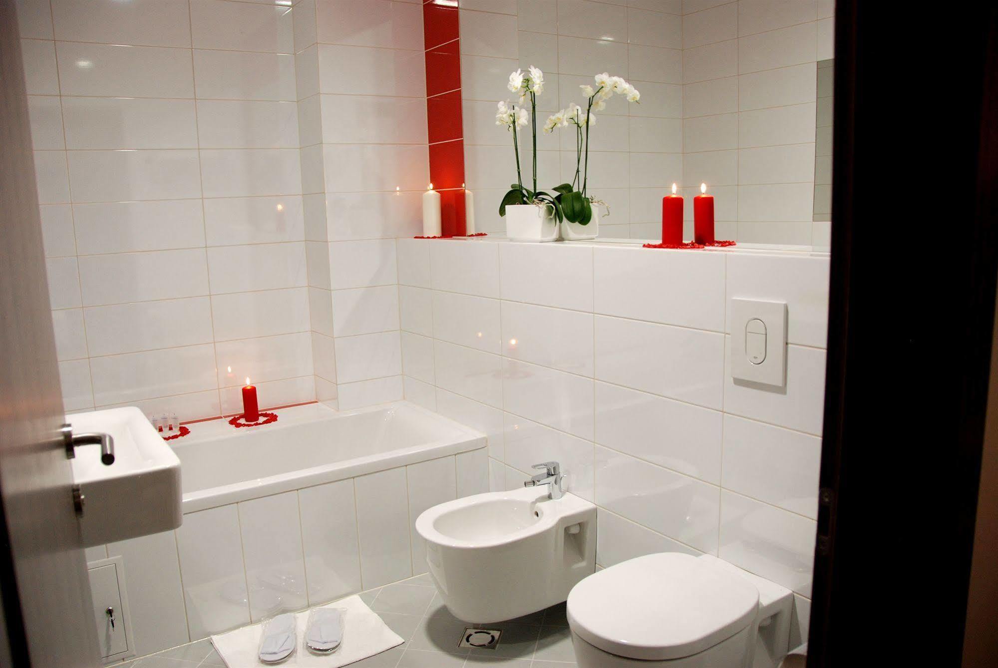Algiro Hotel Kaunas Ngoại thất bức ảnh