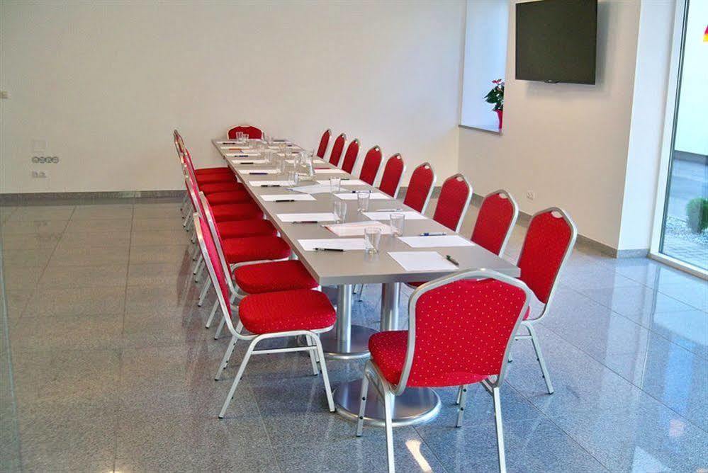 Algiro Hotel Kaunas Ngoại thất bức ảnh