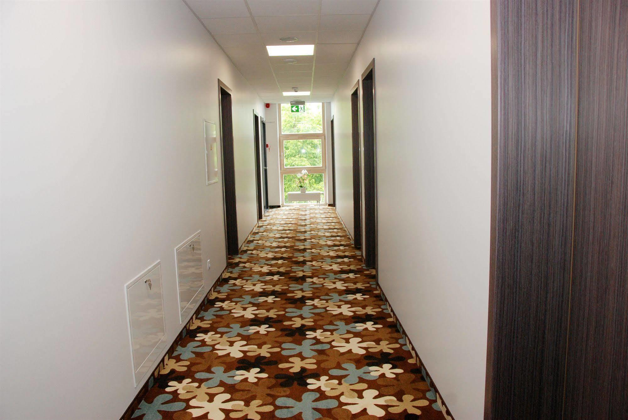 Algiro Hotel Kaunas Ngoại thất bức ảnh